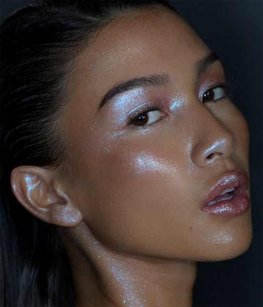 ON YOUR COLLOR PLUMPING LIP GLOSS-The Luxury Lane