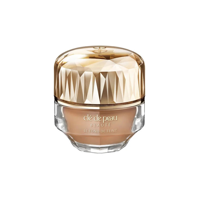Clé de Peau:The Foundation SPF 22-The Luxury Lane