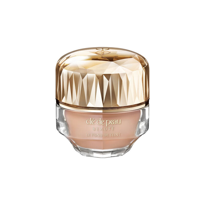 Clé de Peau:The Foundation SPF 22-The Luxury Lane