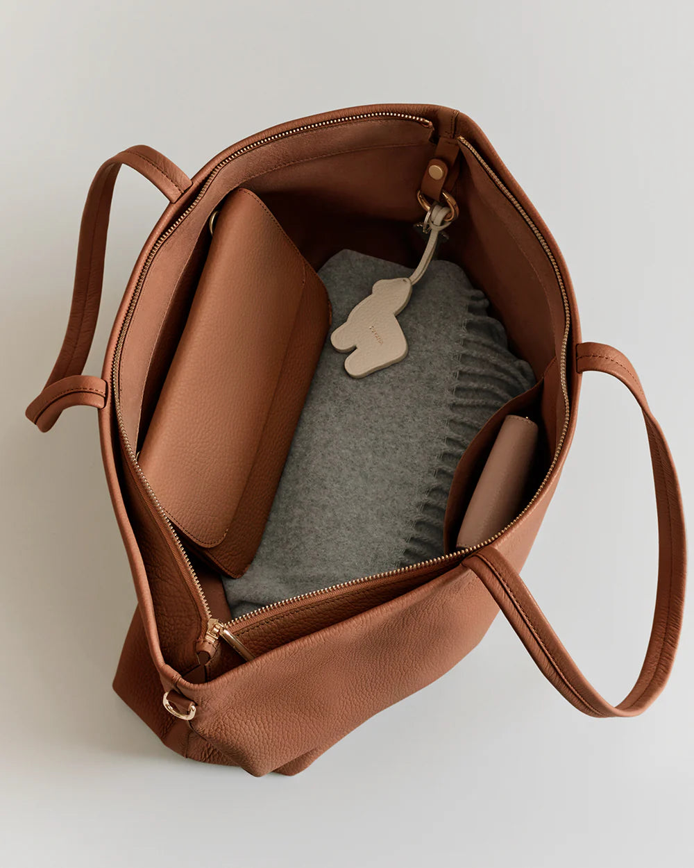 Cuyana Classic Easy Zipper Tote-The Luxury Lane