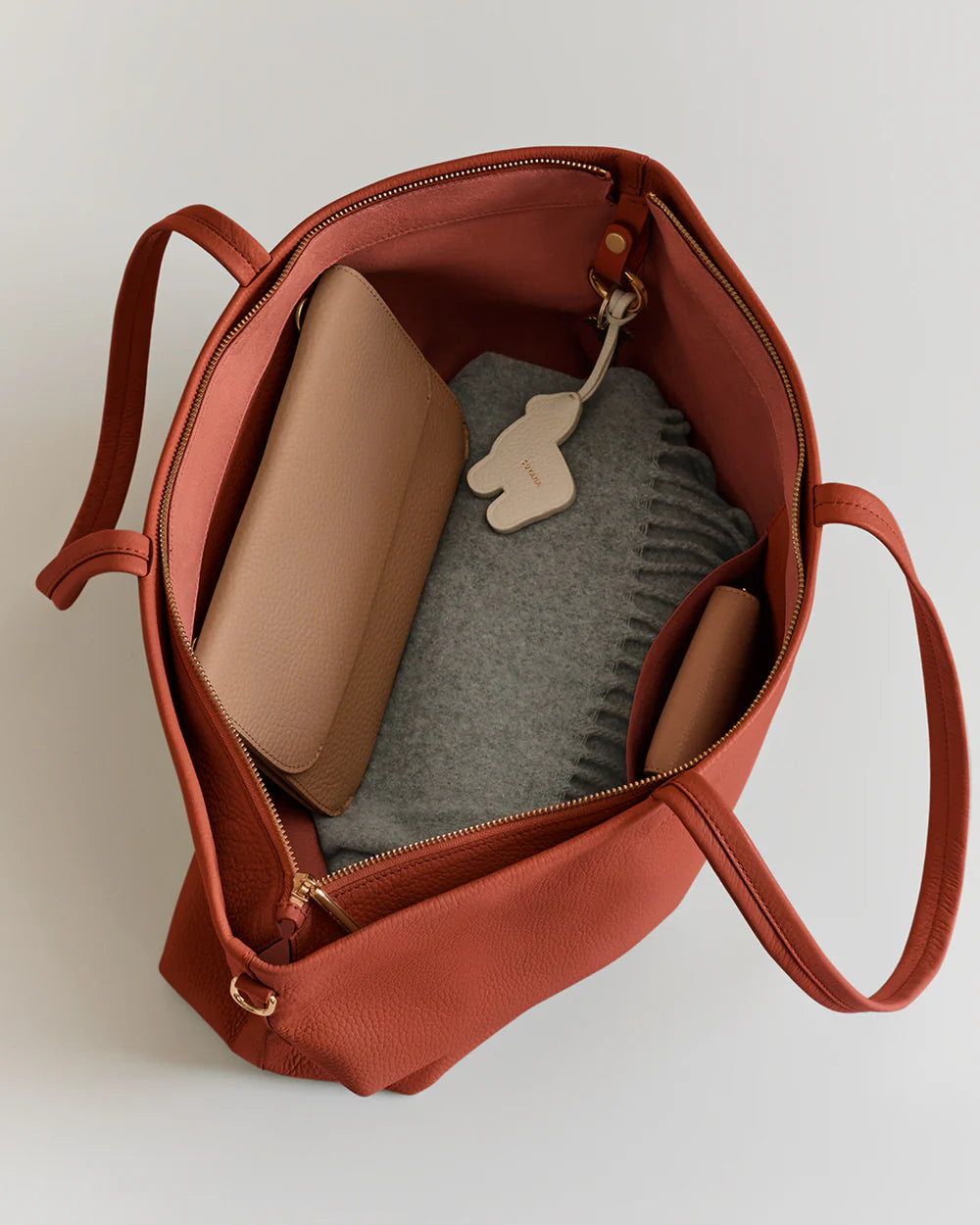 Cuyana Classic Easy Zipper Tote-The Luxury Lane