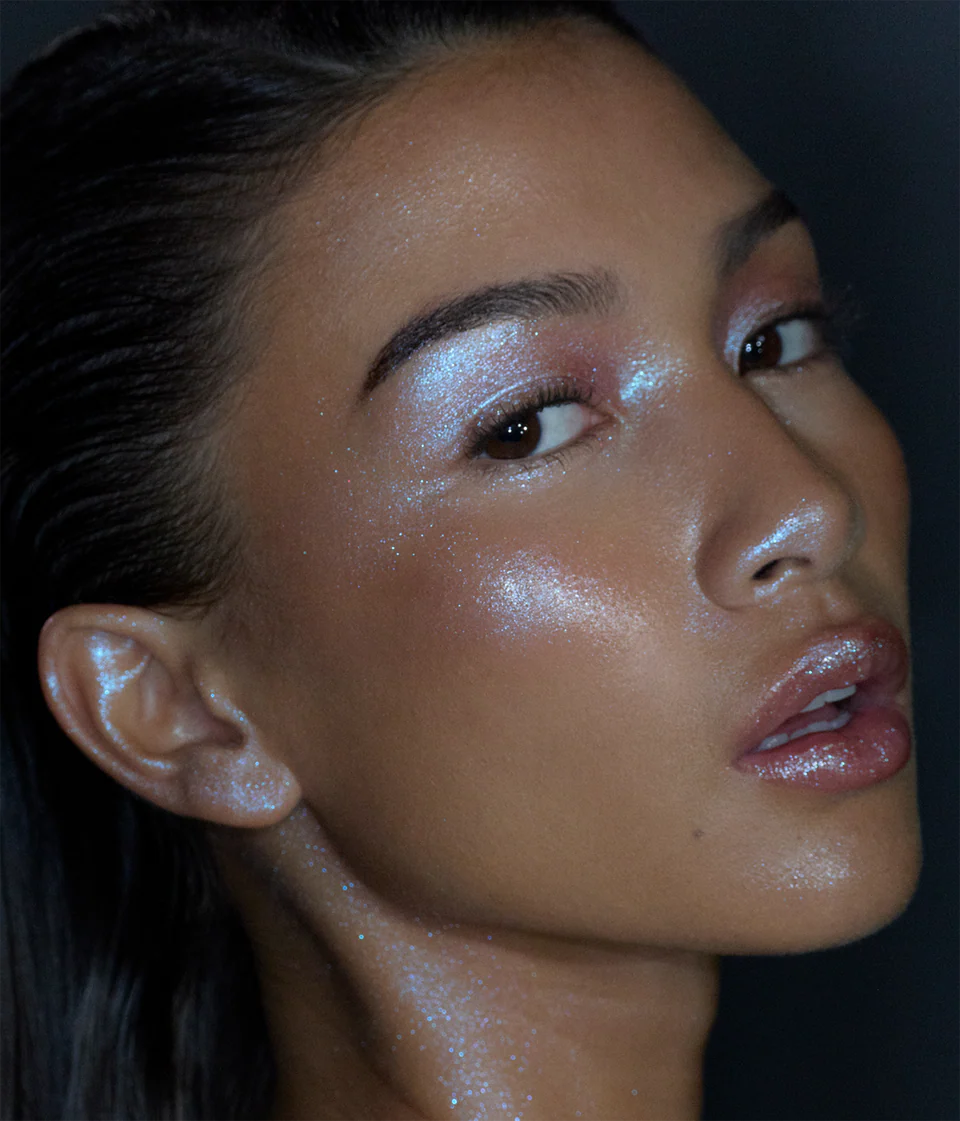 ON YOUR COLLOR PLUMPING LIP GLOSS-The Luxury Lane