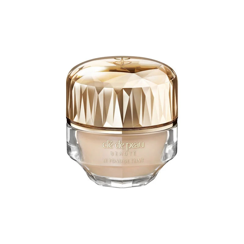 Clé de Peau:The Foundation SPF 22-The Luxury Lane