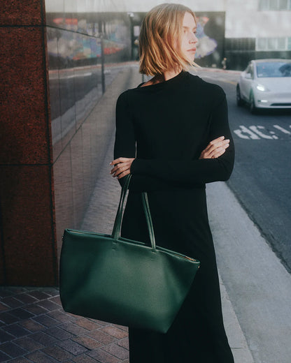 Cuyana Classic Easy Zipper Tote