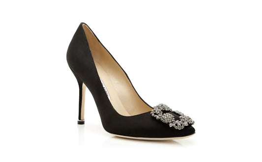 Manolo Blahnik HANGISI