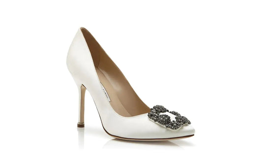 Manolo Blahnik HANGISI